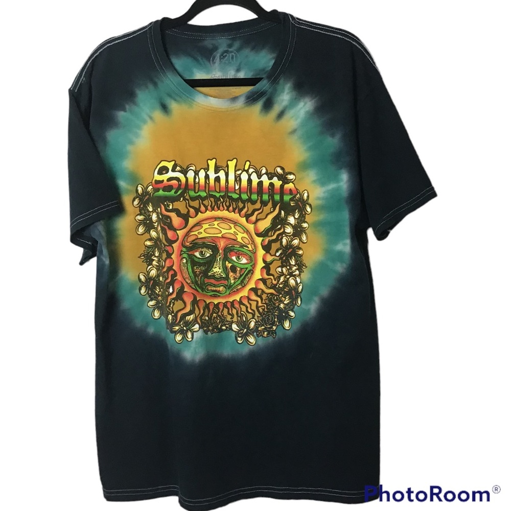 Sublime blue yellow sun design short sleeve tee. Large